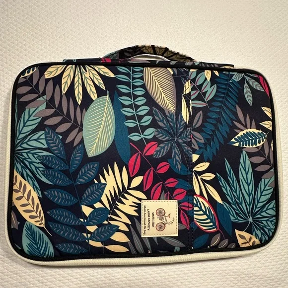 Travel Portfolio Organizer Waterproof Bag - Multifunctional, Zippered - Like NEW - Picture 4 of 11